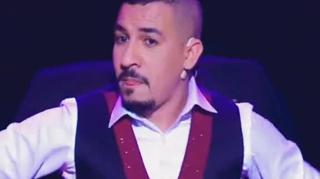 اضحك وفوج مع يسار