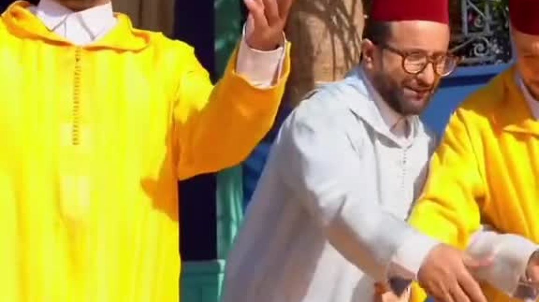 ⁣ينعل بوهم بزوج🤣🤣