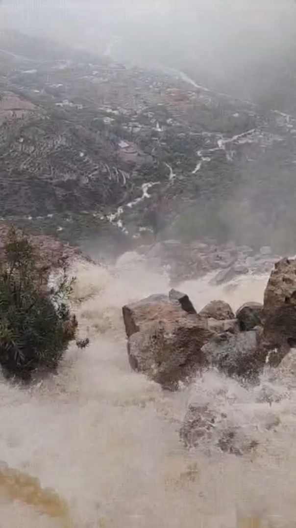 Videoمواوتنانغارة وين تمدوين بتزݣي نشرفا نواحي آݣادير اد